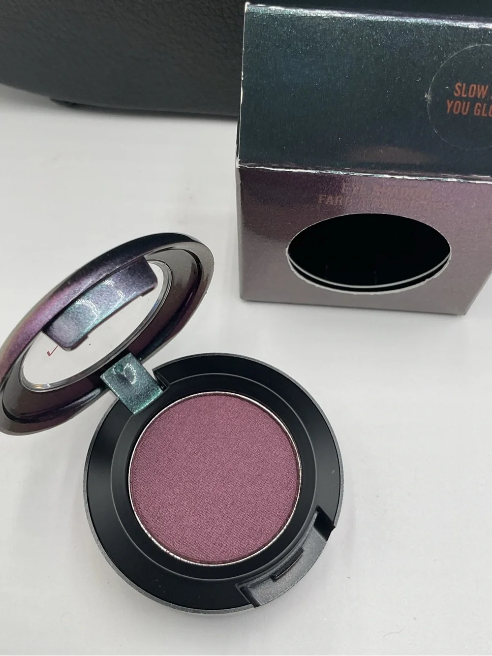 MAC Cosmetics Frost Eyeshadow in Slow As You Glow - BNIB, LE & Discontinued